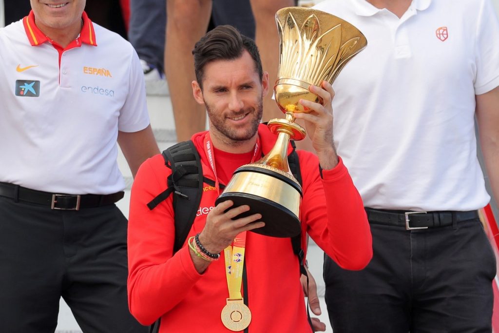 Ρούντι Φερνάντεθ: Αποσύρεται στο τέλος της χρονιάς