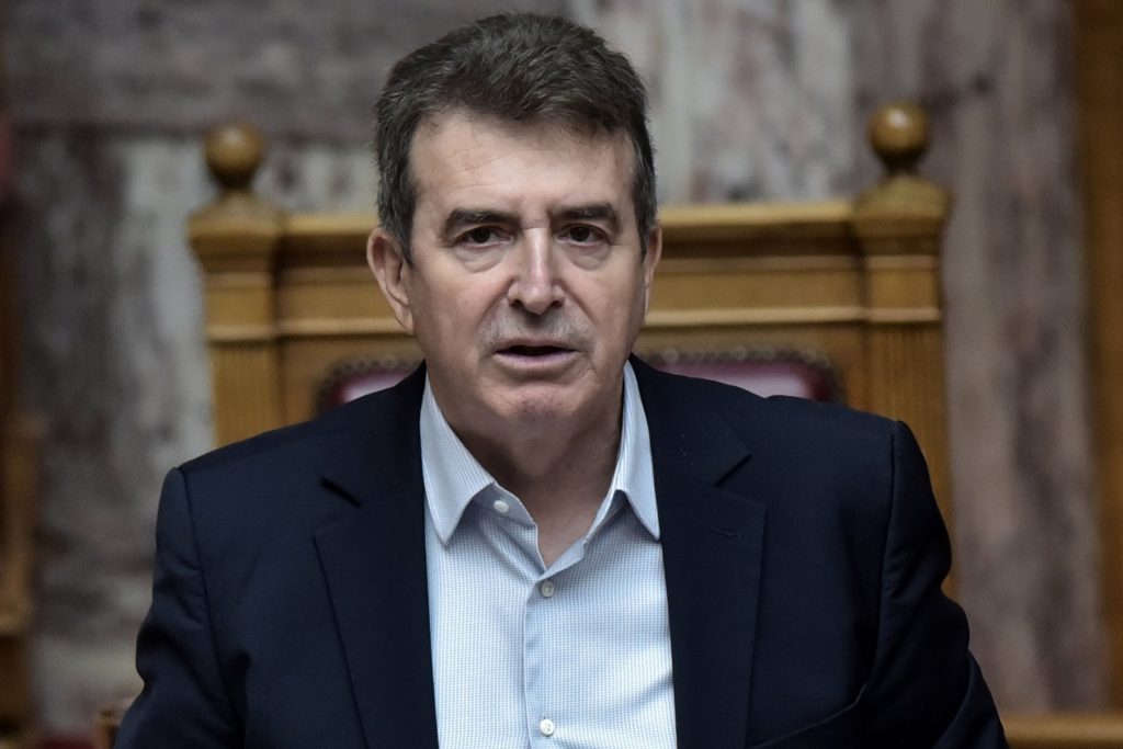 Χρυσοχοΐδης: Μεγάλη σύσκεψη με 2.500 αξιωματικούς της ΕΛ.ΑΣ. μετά τη γυναικοκτονία στους Αγ. Αναργύρους