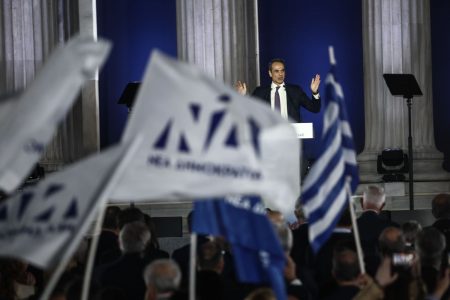 Χαλαρή ψήφος, αστοχίες και Κυριάκος Βελόπουλος ανησυχούν τη ΝΔ