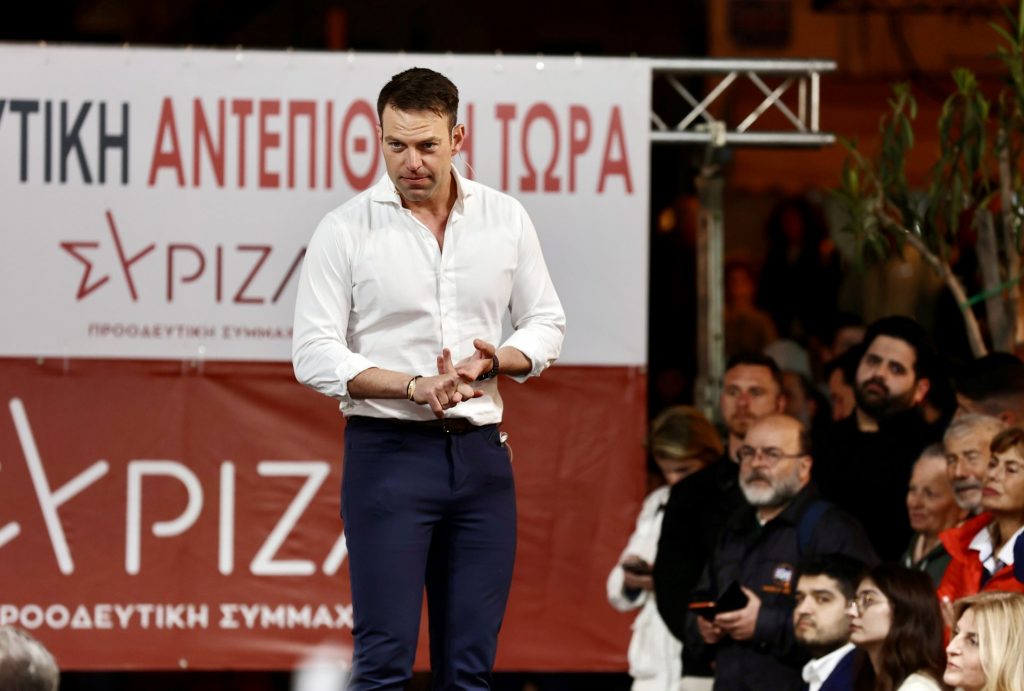 ΣΥΡΙΖΑ: Αντιπολίτευση με υψηλό ρίσκο και στόχο Μητσοτάκη και Καραμανλή