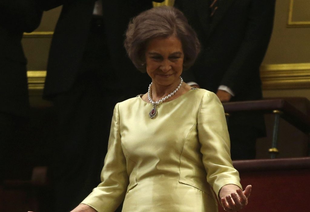 Βασίλισσα Σοφία: Εσπευσμένα στο νοσοκομείο