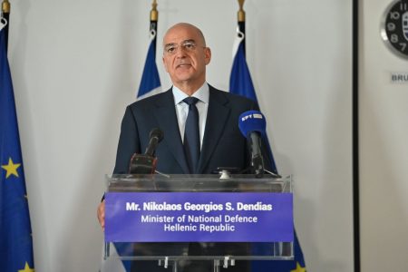 Μηνύματα Δένδια με πολλούς αποδέκτες για τα 5 χρόνια από τη συμφωνία με Κάιρο