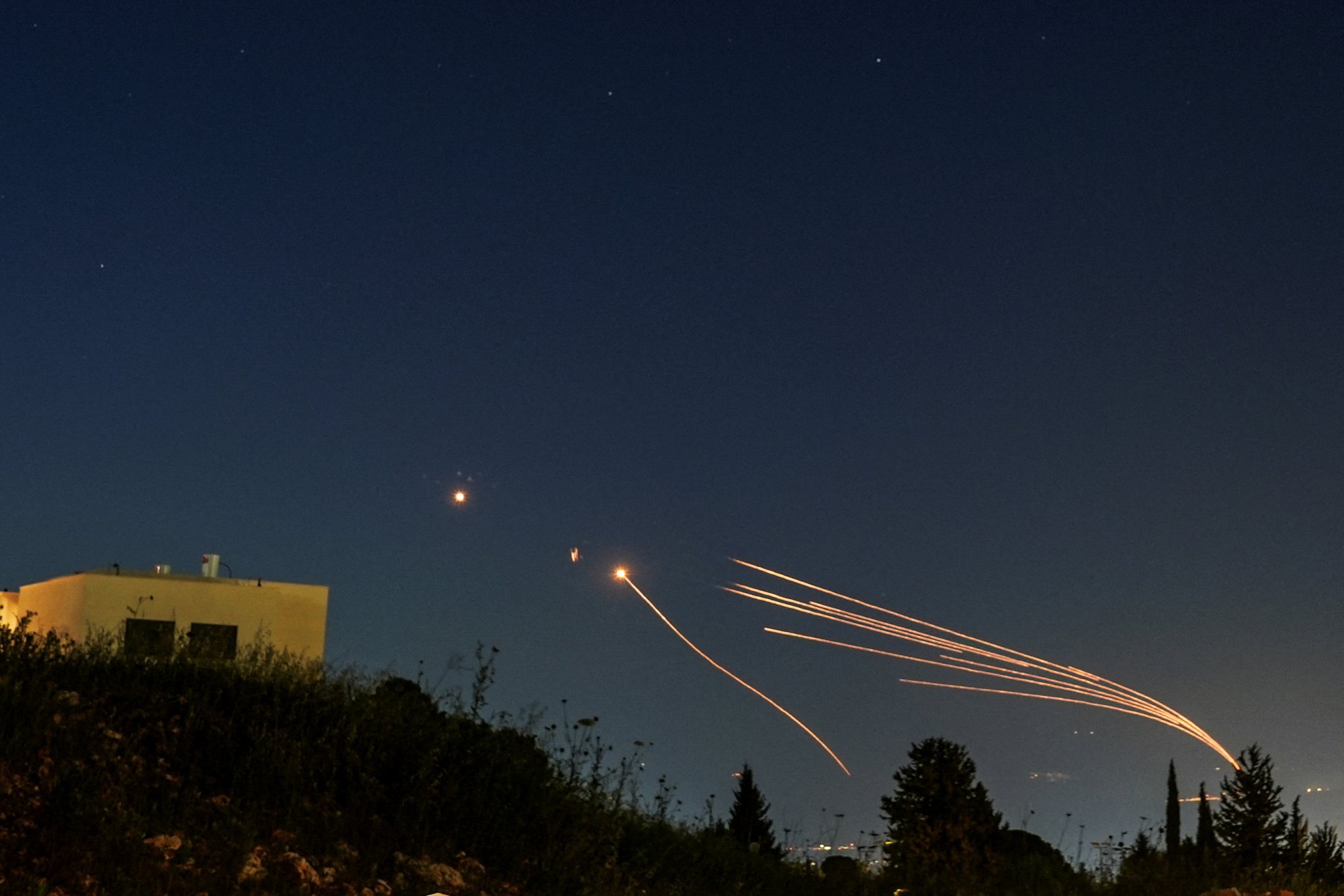 Iron Dome: Πώς λειτουργεί η ομπρέλα προστασίας του Ισραήλ Iron Dome: Πώς λειτουργεί η ομπρέλα προστασίας του Ισραήλ