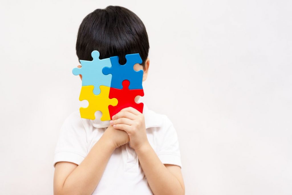 Χίος: Έδεσαν χειροπόδαρα με ιμάντες ανήλικο με αυτισμό