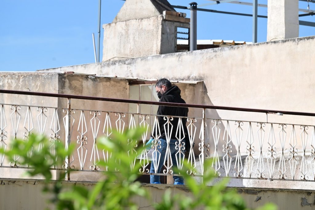 Ηλιούπολη: Τα αποτυπώματα του γιου βρέθηκαν στην καραμπίνα