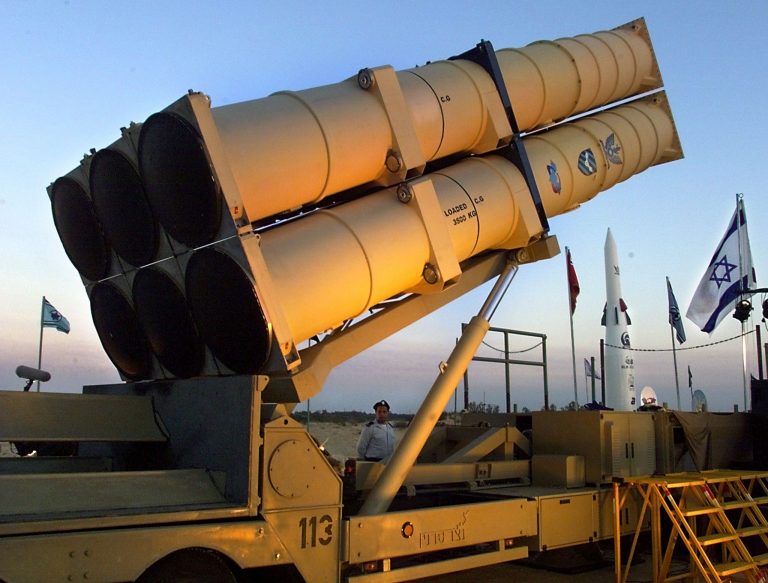Ισραήλ: Τι «δουλειά» κάνει ένας πανάκριβος πύραυλος Arrow