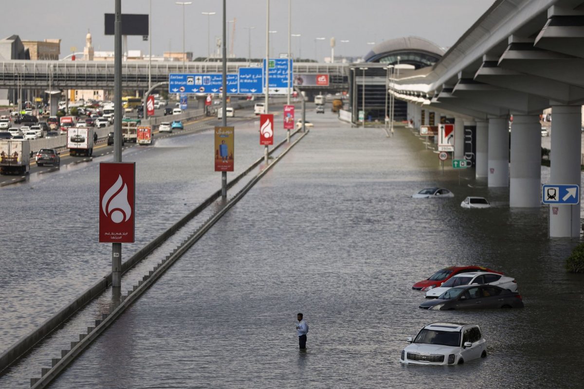 Ντουμπάι: Τι είναι η «σπορά των νέφων» που οδήγησε στην ιστορική καταιγίδα