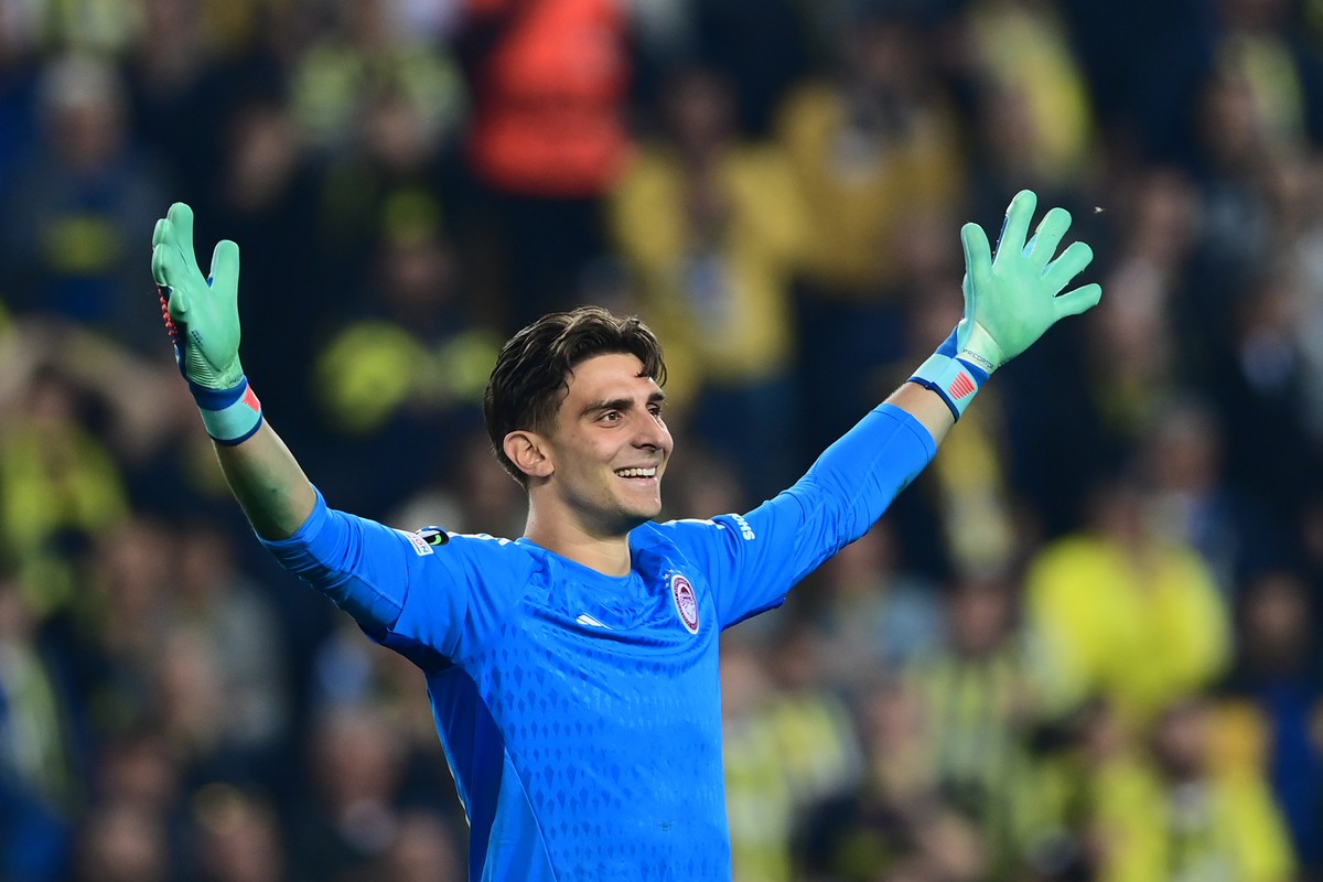 Τζολάκης: «Γράφουμε ιστορία, πάμε Ολυμπιακέ»