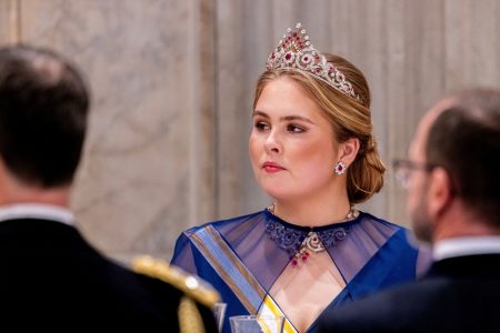 Πριγκίπισσα Αμαλία: Ο θρόνος, οι απειλές και η στενή σχέση με την Ελλάδα