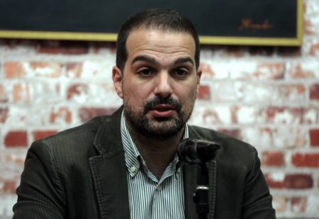 Σακελλαρίδης: «Δικαιολογία της κυβέρνησης η εισαγόμενη ακρίβεια»