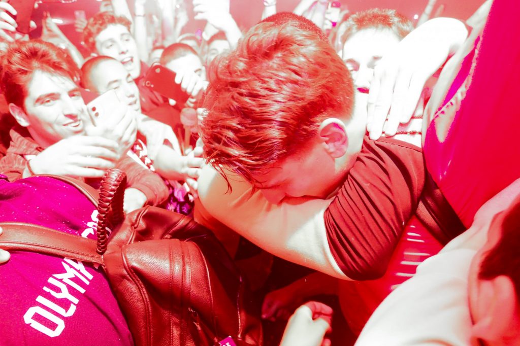 Ολυμπιακός: Μυθική υποδοχή σε Ελ. Βενιζέλος και Πασαλιμάνι [Βίντεο – εικόνες]