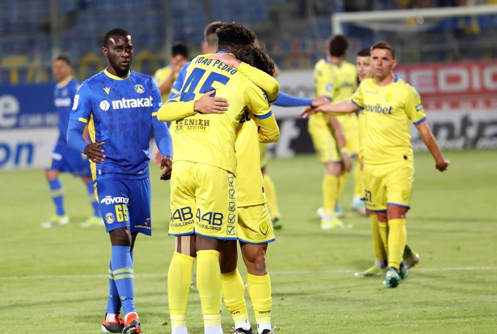 Super League: Έμπλεξε ο Βόλος, έπεσε ο ΠΑΣ Γιάννινα