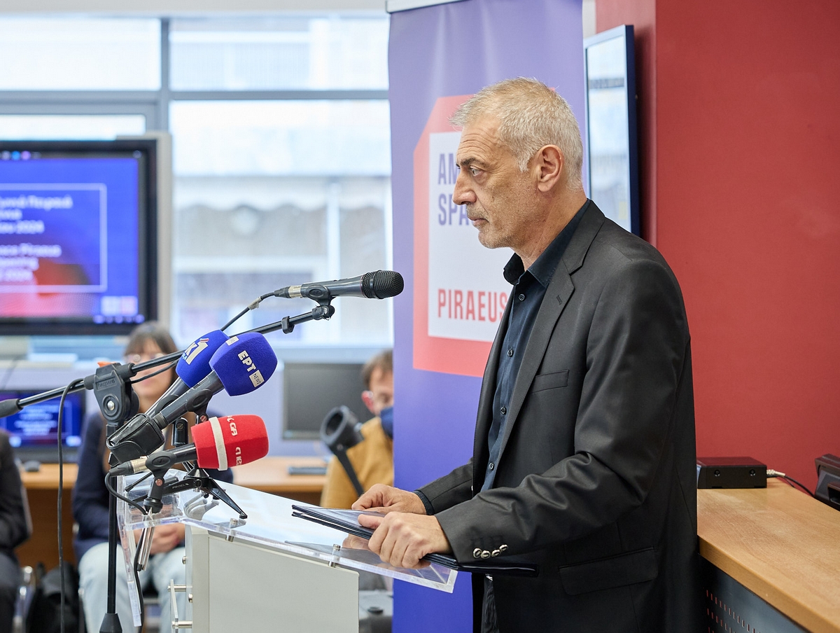 Σχολεία: Ψήφισμα του Δημοτικού Συμβουλίου Πειραιά κατά των συγχωνεύσεων τμημάτων