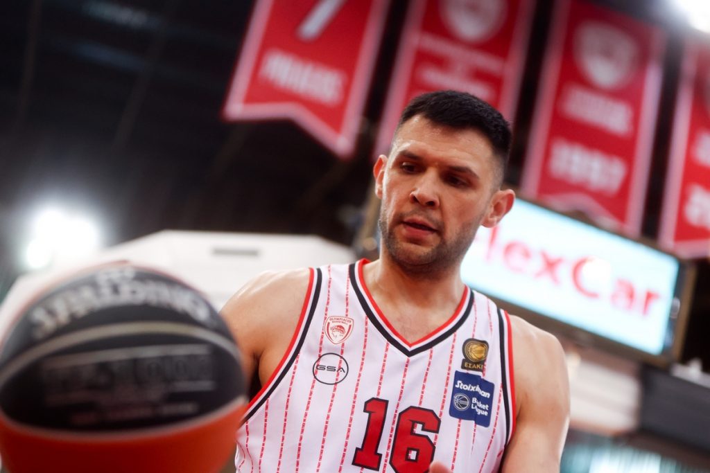 Ολυμπιακός: Ο Παπανικολάου δεν ταξιδεύει ακόμη στη Βαρκελώνη