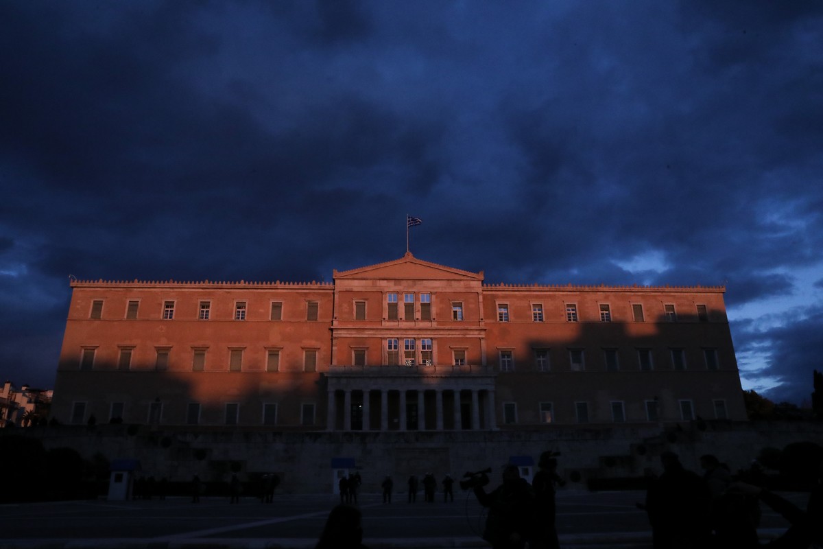 Κωνσταντίνος Φλώρος: Η μαύρη σελίδα της Βουλής και τα επόμενα βήματα