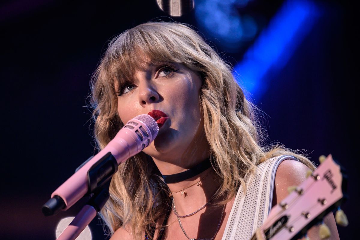 Taylor Swift: Γιατί όλοι κλαίνε με τα τραγούδια της