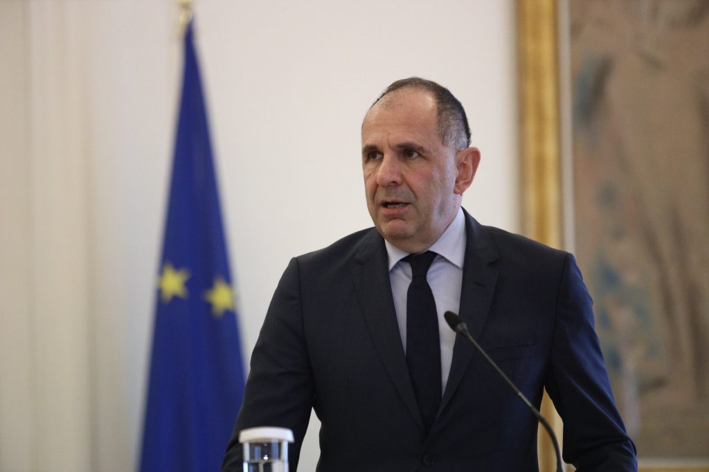 Γεραπετρίτης: «Να ενώσουμε τις προσπάθειές μας για την ειρήνευση στη Μέση Ανατολή»