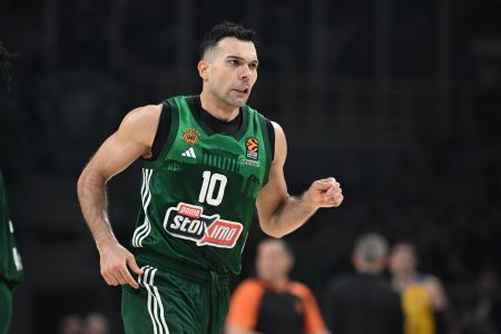 Παναθηναϊκός – Μακάμπι 95-79: Με εξαιρετικούς Σλούκα και Παπαπέτρου έκανε το 1-1