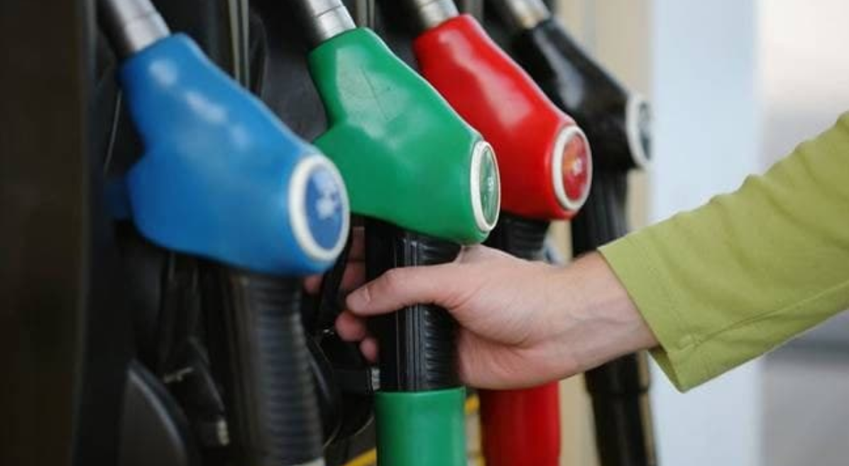 Πάσχα: «Φρένο» στις μετακινήσεις βάζει η τιμή της βενζίνης