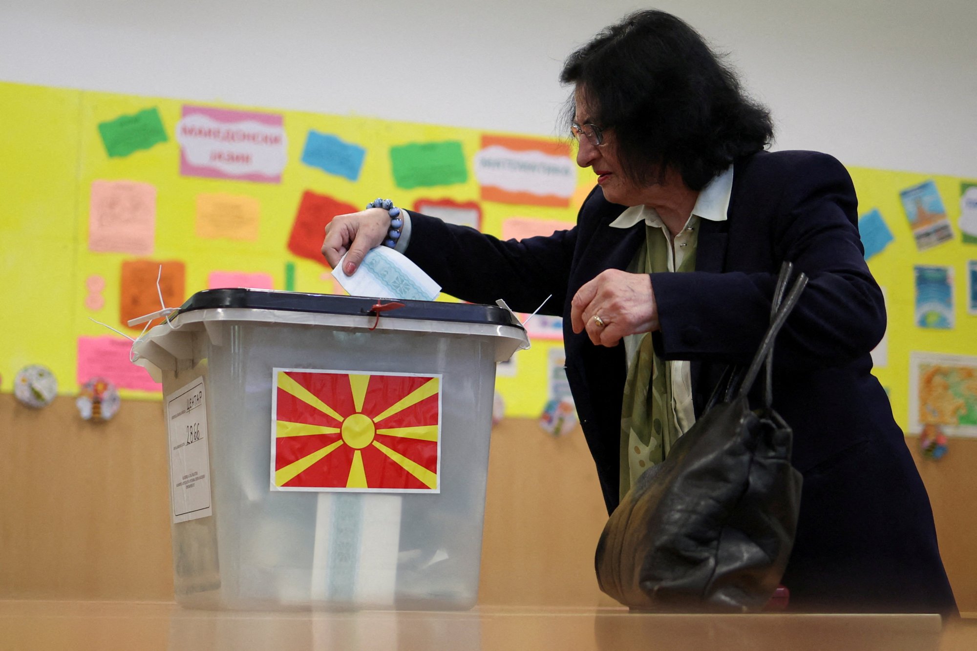 Βόρεια Μακεδονία: Νίκη της δεξιάς στον πρώτο γύρο των προεδρικών εκλογών