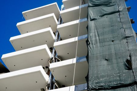 Μπόνους στα ύψη κτιρίων με βάση τον συντελεστή δόμησης – Η τροπολογία