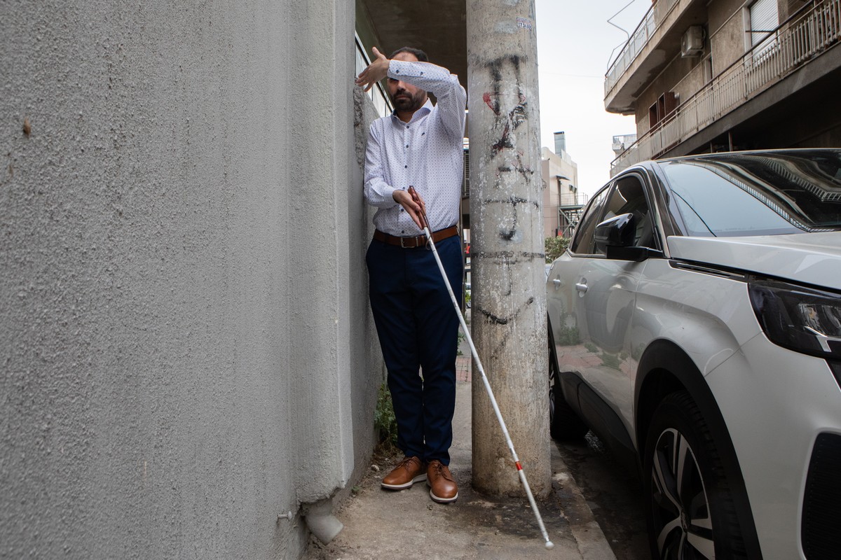Μαρτύριο η καθημερινότητα των ατόμων με αναπηρία: «Μας θέλουν φυλακισμένους»