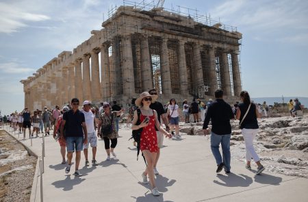 FTI: Τι θα γίνει με τους 7.500 τουρίστες στην Ελλάδα μετά την πτώχευση