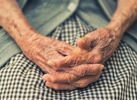 Χανιά: 15χρονος ξυλοκόπησε τη γιαγιά του – Δεν του έδινε χρήματα