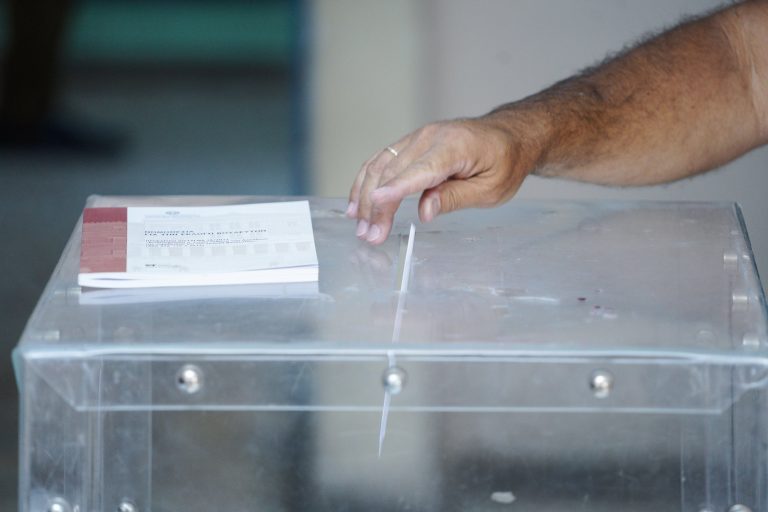 Δημοσκοπήσεις: Τα «τυφλά σημεία» στον δρόμο για τις ευρωεκλογές