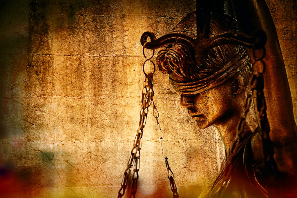 Και οι κρίνοντες κρίνονται