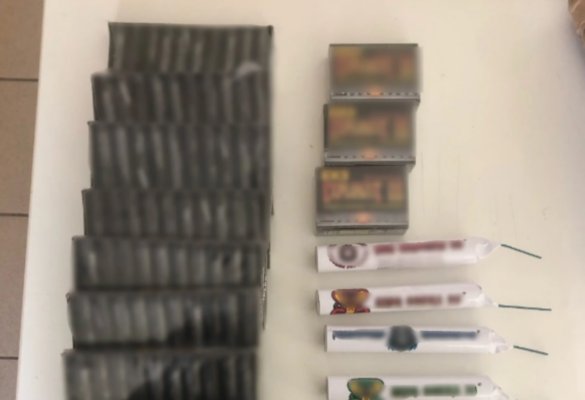 Κορωπί: Στο αυτόφωρο ανήλικοι για κροτίδες