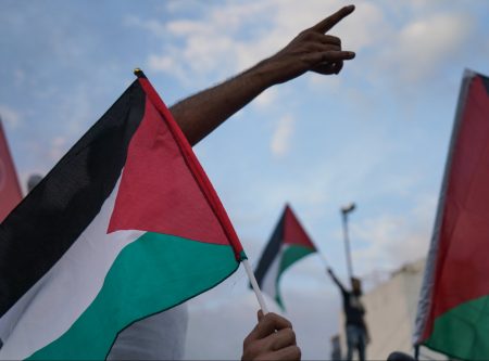 Eurovision: Απαγορεύει τις παλαιστινιακές σημαίες και σύμβολα