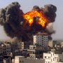 Πολύνεκροι βομβαρδισμοί στη Ράφα – Διπλωματικός πυρετός σε Κάιρο και Ντόχα