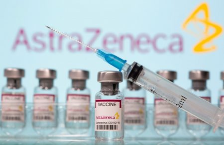 AstraZeneca: Γιατί απέσυρε εμβόλιο του κορωνοϊού – Τι λένε οι ειδικοί