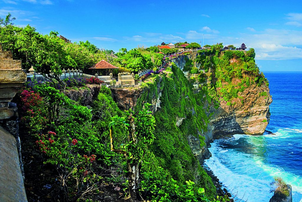 Ενα μοναδικό ταξίδι στη τροπική Ινδονησία