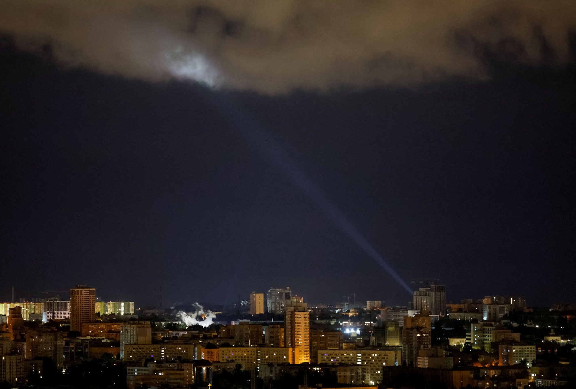 Στο σκοτάδι η Ουκρανία μετά τις ρωσικές επιθέσεις