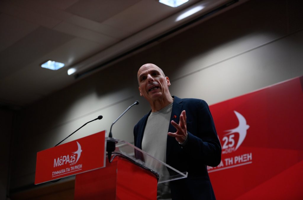 Ο Γιάνης Βαρουφάκης μηνύει το γερμανικό κράτος