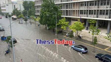 Ισχυρή καταιγίδα και χαλάζι έπληξαν τη Θεσσαλονίκη – «Ποτάμια» οι δρόμοι