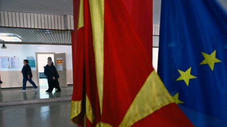 Στη Βόρεια Μακεδονία η πρώτη δόση 50 εκατ. από την ΕΕ