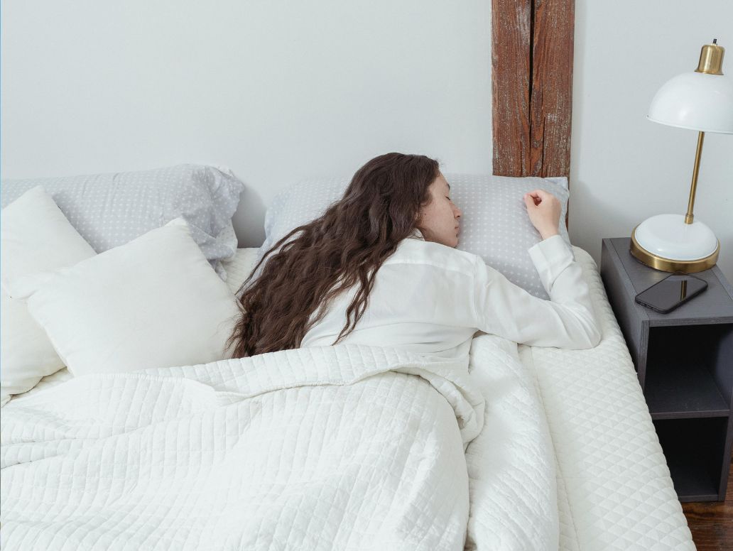 Χρειάζονται οι γυναίκες, πράγματι, 10 ώρες ύπνου;