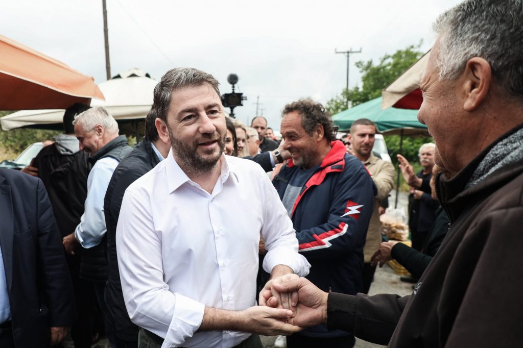 Στις γειτονιές της Αθήνας κρίνεται η «νίκη ΠαΣοΚ»