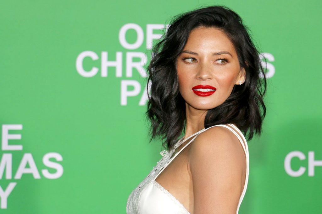 Olivia Munn: Oλική υστερεκτομή μετά τη διπλή μαστεκτομή