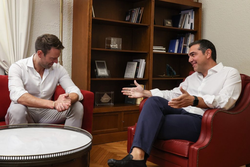 ΣΥΡΙΖΑ: Το «φάντασμα» του Τσίπρα πάνω από τη «μεταπολιτική» του Κασσελάκη