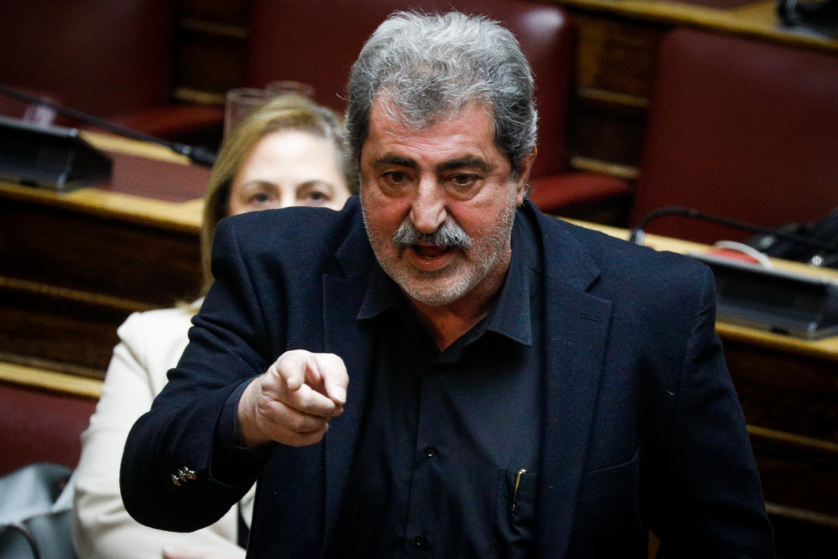 Ο Πολάκης εξαπέλυσε ξανά πυρά στο Γεροτζιάφα – Τα σκάγια πήραν και τον Αδωνι Ο Πολάκης εξαπέλυσε ξανά πυρά στο Γεροτζιάφα – Τα σκάγια πήραν και τον Αδωνι