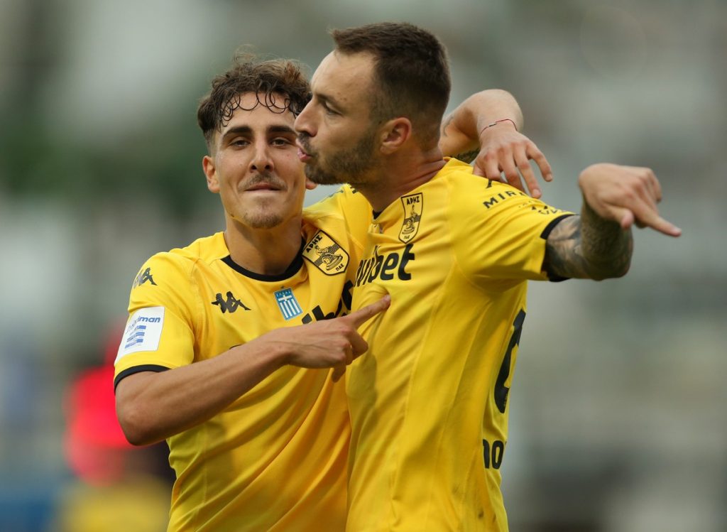 Λαμία-Αρης 2-4: Απίστευτη ανατροπή με τρομερούς Μορόν και Φατόρε