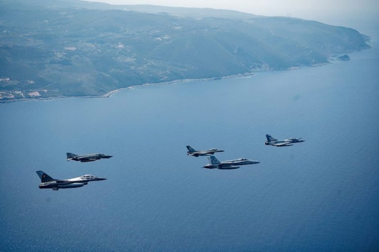 Οι Έλληνες πιλότοι διδάσκουν τα μυστικά της αναχαίτησης στους Γάλλους