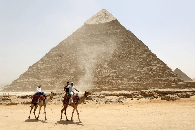 Πυραμίδες της Αιγύπτου: Λύθηκε το μυστήριο γιατί χτίστηκαν στην έρημο