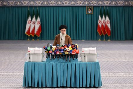 Ο Χαμενεΐ καλεί τους Ιρανούς να «μην ανησυχούν» για τη διακυβέρνηση