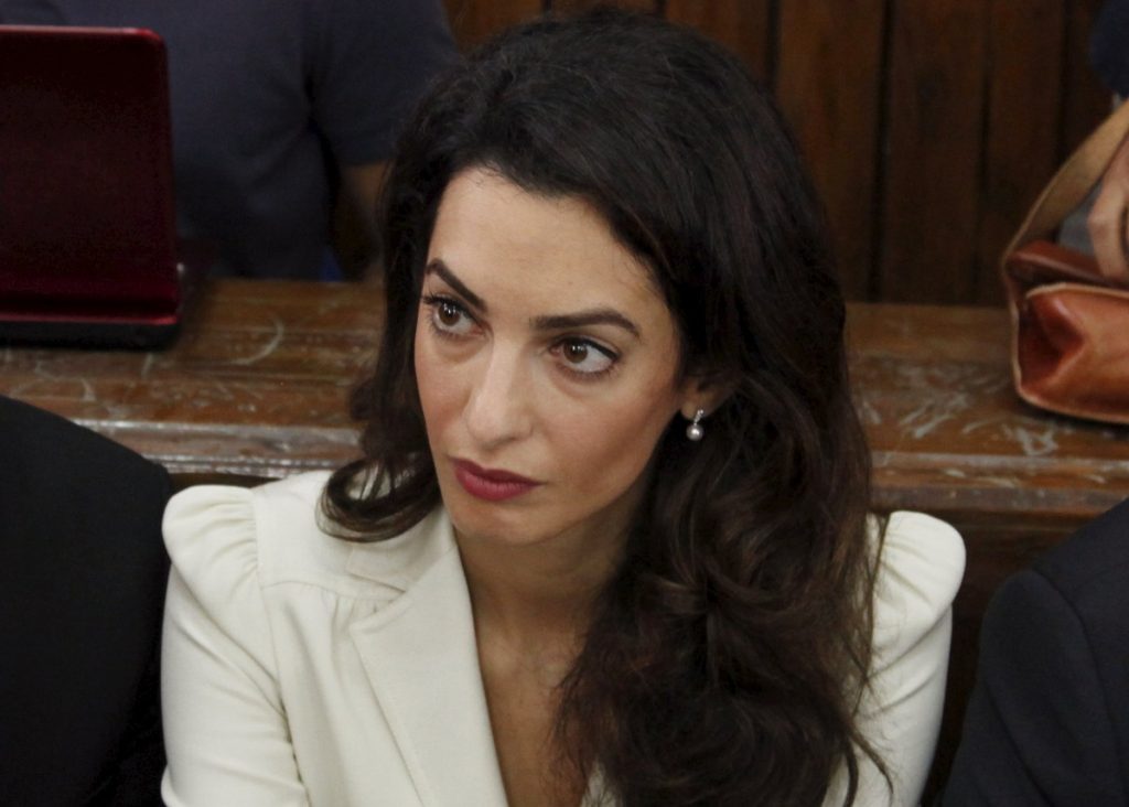 Αμάλ Κλούνεϊ: Πίσω από τα εντάλματα σύλληψης για Νετανιάχου και Χαμάς