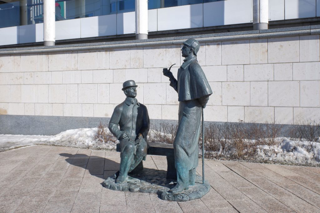 Από το εξαιρετικό στο στοιχειώδες